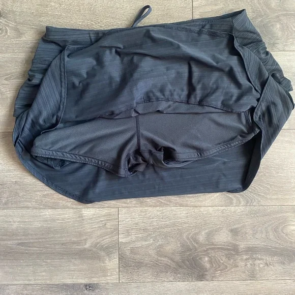 Athletica Stripe Swagger Skort Tennis Skirt Medium H90 - Picture 6 of 6